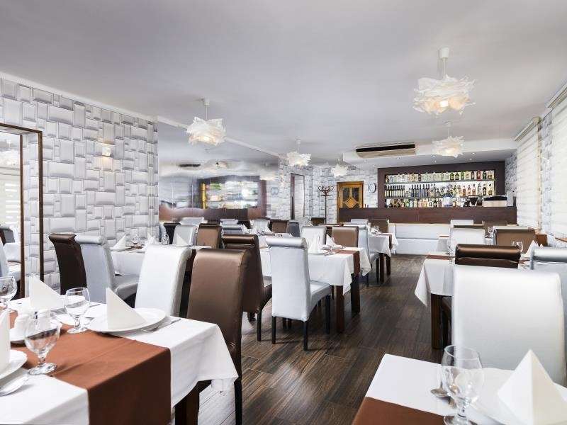Hotel Central Nyíregyháza Restaurang bild